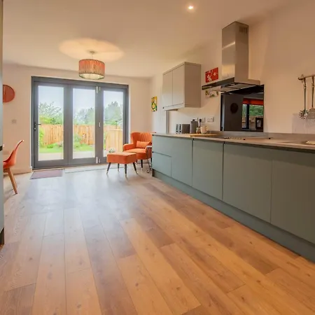 Stylish 3-bed Near Scotch Corner By Mcpi Hosting, Perfect For Families & Groups! 度假居 *