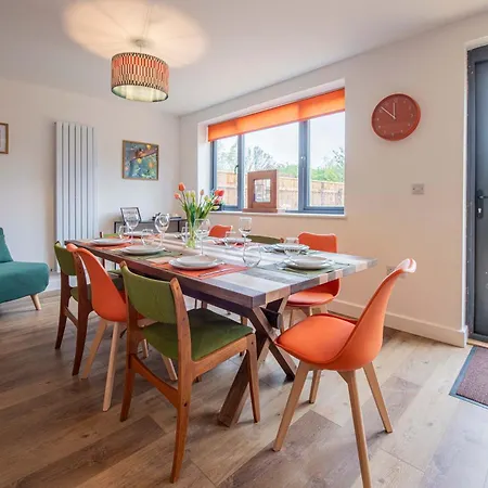 Stylish 3-bed Near Scotch Corner By Mcpi Hosting, Perfect For Families & Groups! *