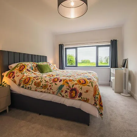 Stylish 3-bed Near Scotch Corner By Mcpi Hosting, Perfect For Families & Groups! *
